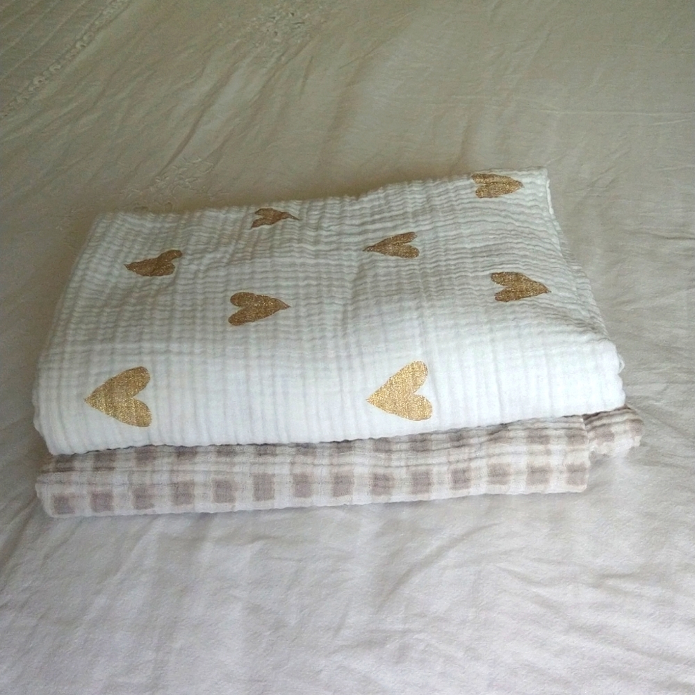 Baby muslin blankets